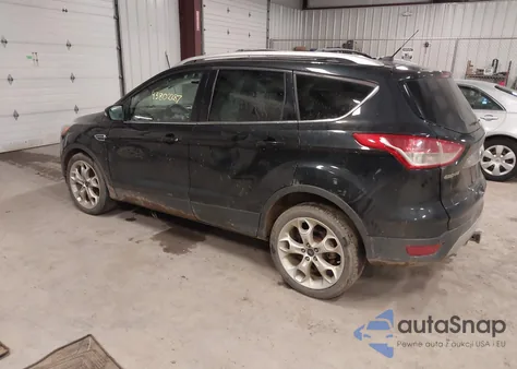 2014 Ford Escape Titanium z USA, uszkodzony, nr VIN 1FMCU9J90EUE29220